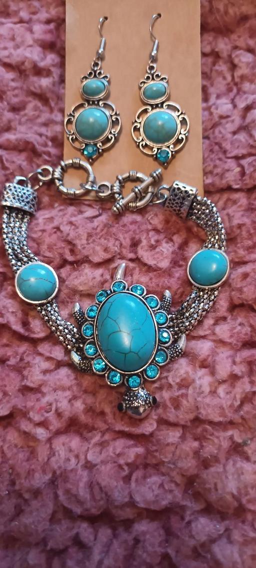 Buy & Sell Aigburth Liverpool - Photos for Bracelet & Earrings Set