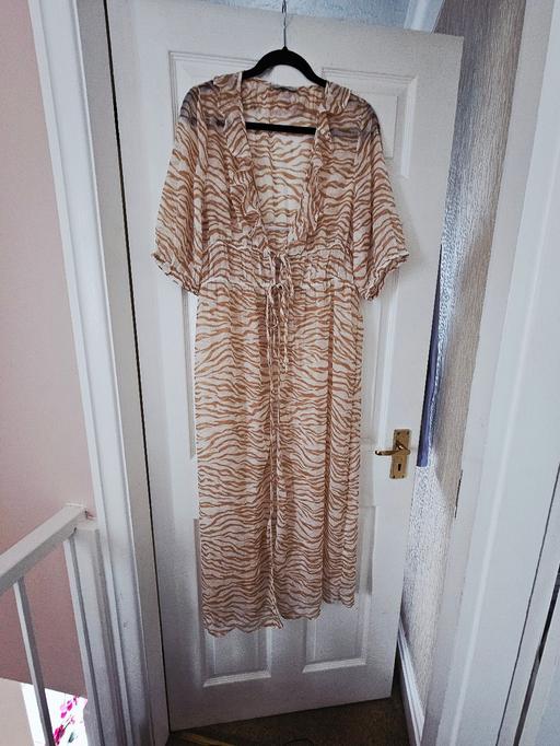 Buy & Sell Newton Doncaster - Photos for Beach cover-up, size large..NEW