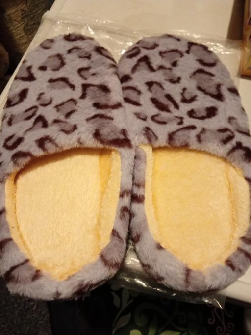 Buy & Sell Horncastle East Lindsey - Photos for new pair of ladies slippers size 6-6.5