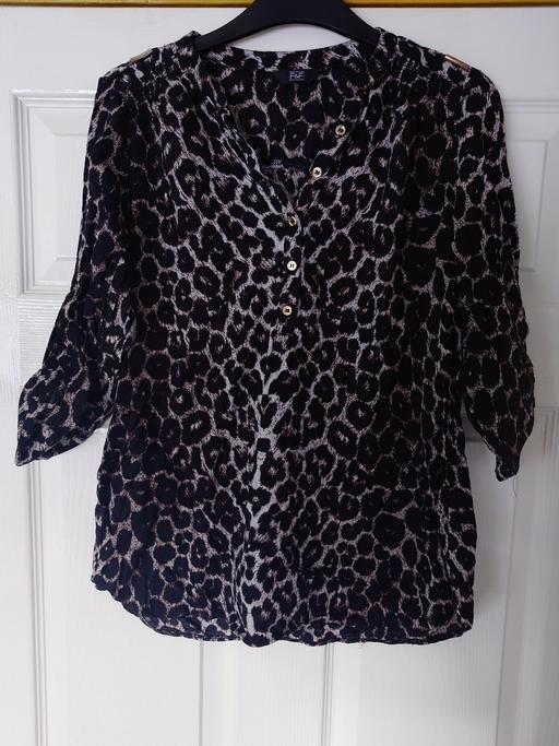 Buy & Sell Woodthorpe Charnwood - Photos for Women's leopard print blouse size 8