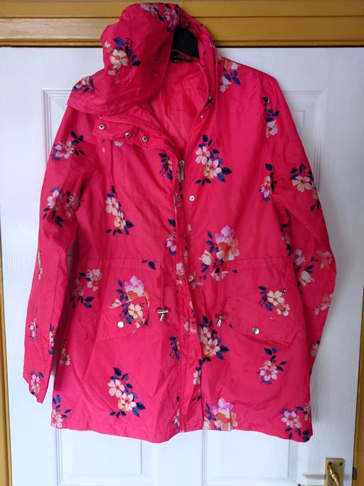 Buy & Sell Woodthorpe Charnwood - Photos for Women's red floral coat size 14