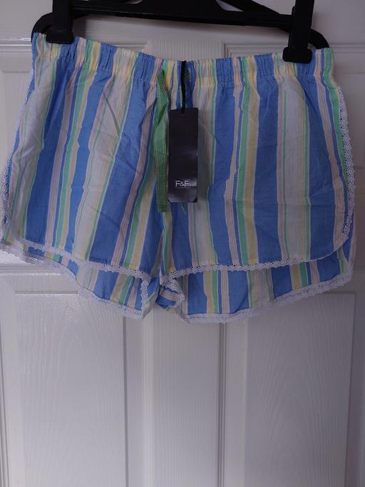 Buy & Sell Woodthorpe Charnwood - Photos for Women's blue striped shorts size 12-14