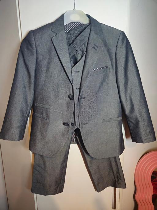 Buy & Sell Hendon Sunderland - Photos for House of cavani 6years old suit 3pcs