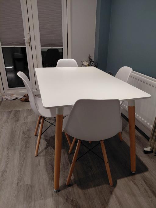 Buy & Sell Fazeley Lichfield - Photos for Table & 4 chairs