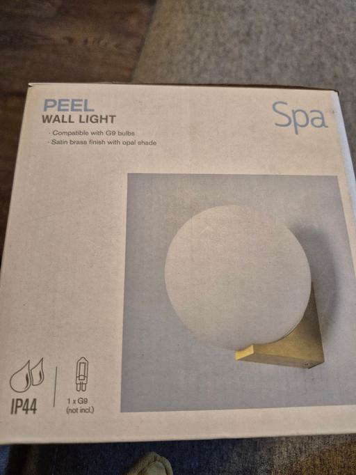 Buy & Sell Woodhouse Sheffield - Photos for SPA PEEL Wall light.satin brass RRP £32