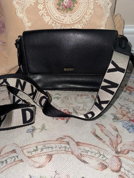 Buy & Sell Essington South Staffordshire - Photos for DKNY black and white side bag