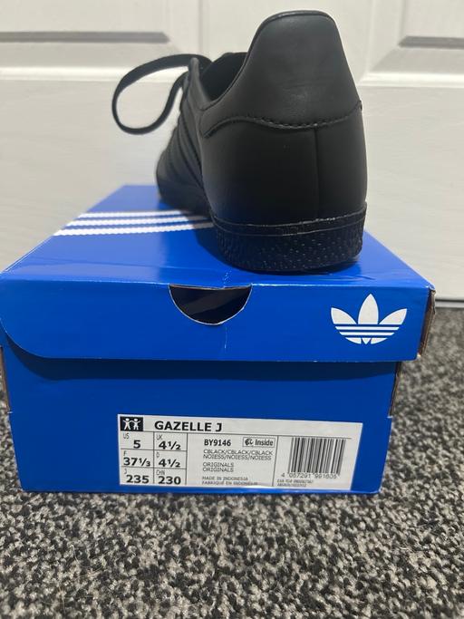 Buy & Sell Castle Vale Birmingham - Photos for New adidas trainers junior size 4.5