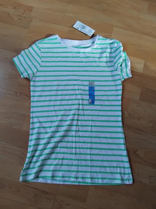 Buy & Sell Stow Heath Wolverhampton - Photos for New Tishirt 10-12.