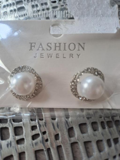 Buy & Sell Park Hill Sheffield - Photos for new earings