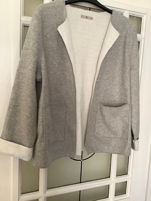 Buy & Sell Langley Eastbourne - Photos for Short jacket