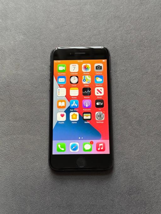 Buy & Sell Stockland Green Birmingham - Photos for iPhone 8 64GB Unlocked