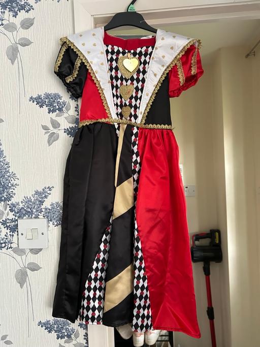 Buy & Sell Castle Gresley South Derbyshire - Photos for BNWT Queen of hearts costume 3/4 years