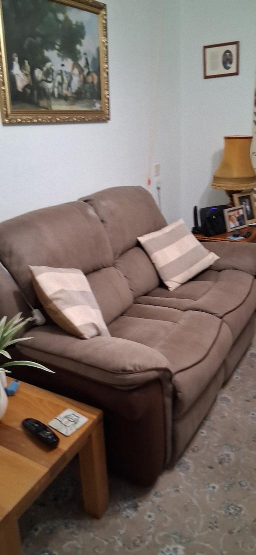 Buy & Sell Haxby York - Photos for Two Piece Suite