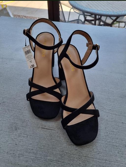 Buy & Sell Woodsetton Dudley - Photos for new peacock shoes