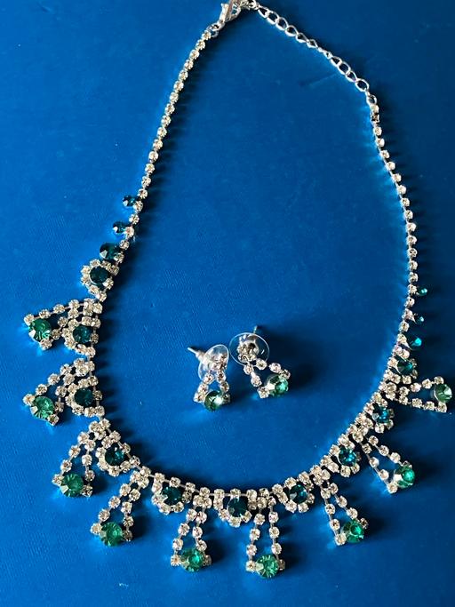 Buy & Sell Yeovil Somerset - Photos for emerald & c.z necklace & earring set 11.00ct