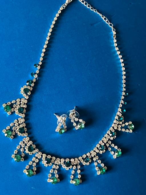 Buy & Sell Yeovil Somerset - Photos for emerald & c.z necklace & earrings 11.00ct.,