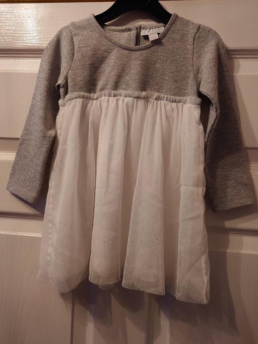 Buy & Sell Woodthorpe Charnwood - Photos for Girls grey/white dress size 18-24 months