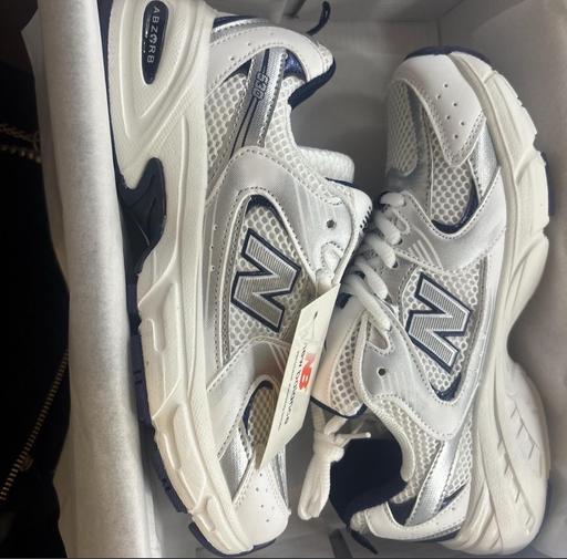 Buy & Sell Irlams O`Th`Height Salford - Photos for white and navy blue UNISEX trainers