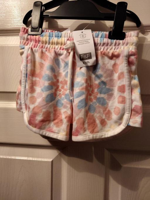 Buy & Sell Woodthorpe Charnwood - Photos for Girls shorts size 4-5 years