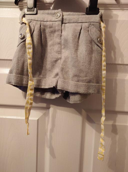 Buy & Sell Woodthorpe Charnwood - Photos for Girls grey shorts size 3-4 years
