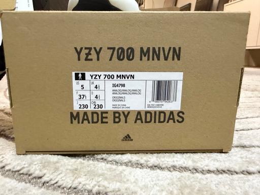Buy & Sell West Horndon Brentwood - Photos for ADIDAS YEEZY MNVN WHITE BLACK UK 4.5 Womens