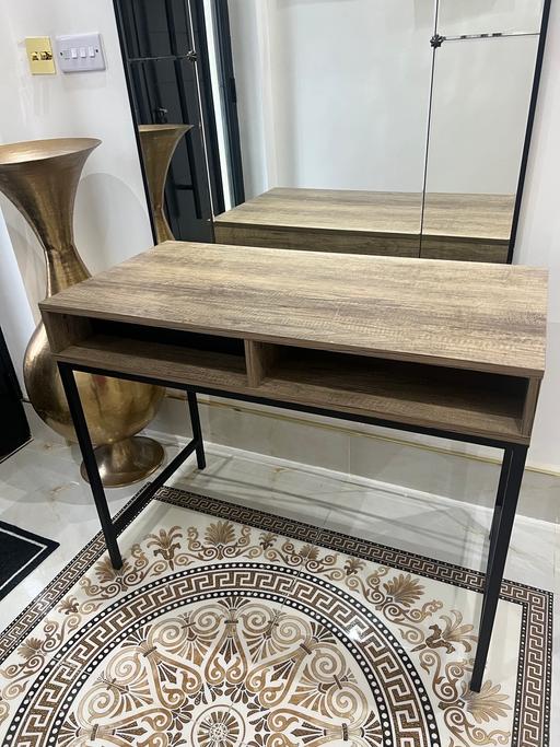 Buy & Sell Redbridge East London - Photos for Computer desk