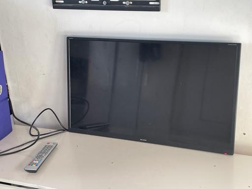 Buy & Sell Southend South East London - Photos for SHARP TV 24’ Inch