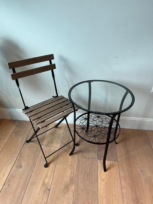 Buy & Sell Croydon Croydon - Photos for Folding wooden chair & glass side table