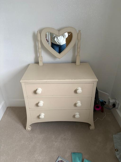 Buy & Sell Hook South West London - Photos for Dressing table