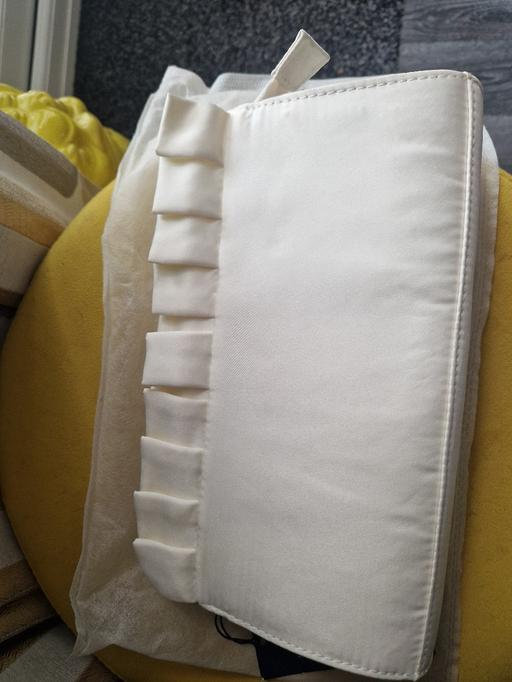 Buy & Sell Scholes Rotherham - Photos for New M&S clutch bag