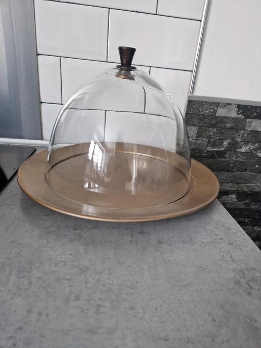Buy & Sell Scholes Rotherham - Photos for Large glass dome on its large plate