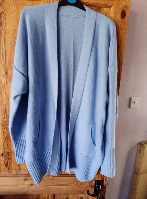 Buy & Sell Sellindge Tunbridge Folkestone and Hythe - Photos for new cardigan soft knit from Temu