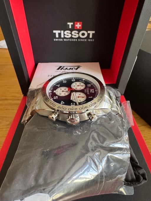 Buy & Sell Hailey Broxbourne - Photos for Tissot watch brand new