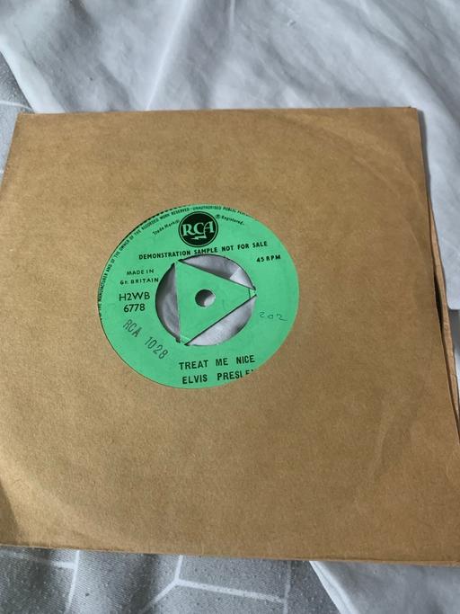 Buy & Sell Thornwood Glasgow - Photos for Elvis Presley 1950s treat me nice rare EX