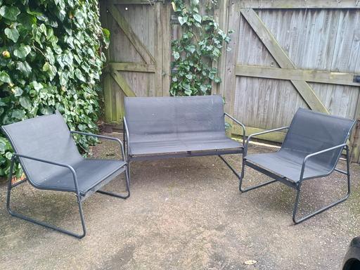 Buy & Sell Selly Oak Birmingham - Photos for OUTDOOR FURNITURE BENCH SEAT AND 2 CHAIRS