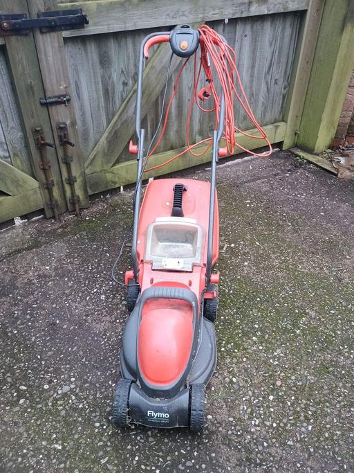 Buy & Sell Weoley Castle Birmingham - Photos for FLYMO ELECTRIC LAWNMOWER WORKING