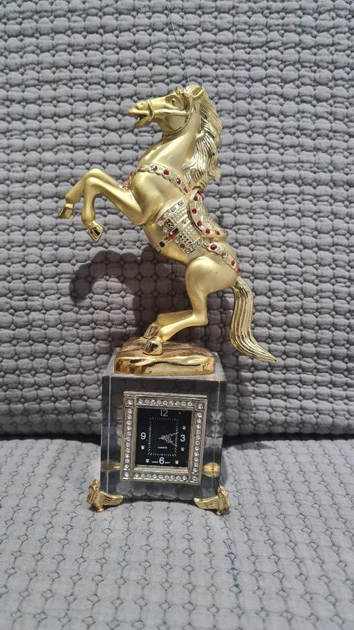 Buy & Sell Isleworth Hounslow - Photos for Horse with clock