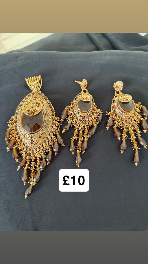 Buy & Sell Millwall East London - Photos for Necklace