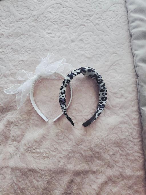 Buy & Sell Newton Doncaster - Photos for 2 fancy style headbands.