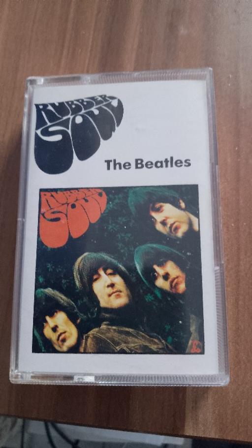 Buy & Sell Crook Log South East London - Photos for The Beatles Rubber soul cassette