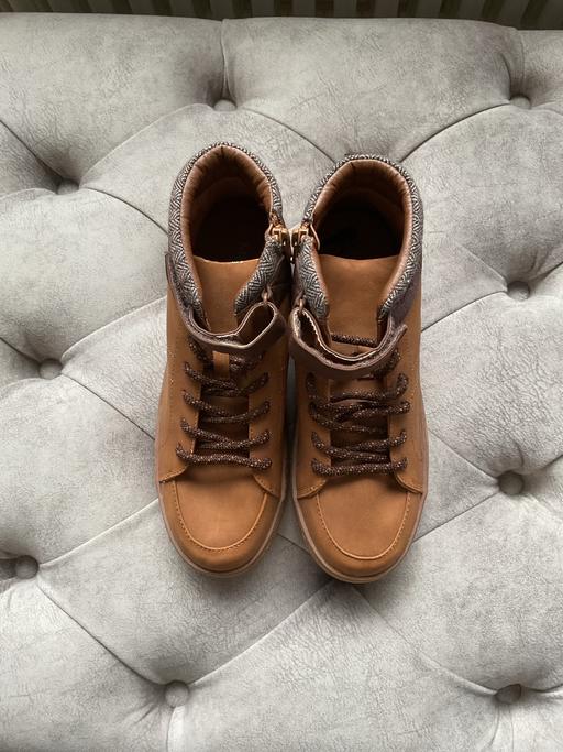 Buy & Sell Roby Knowsley - Photos for Boys Riptape Hightop Boots