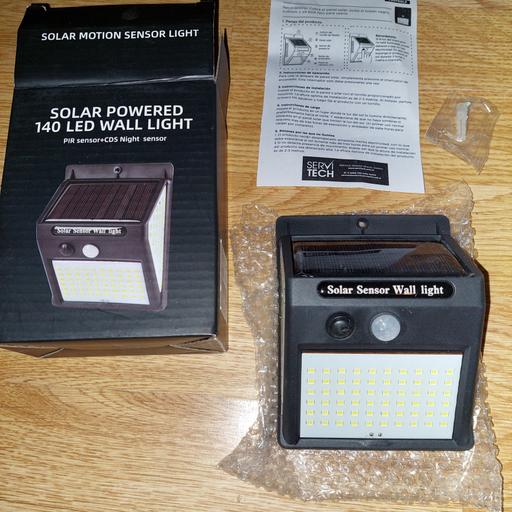 Buy & Sell Ocker Hill Sandwell - Photos for solar Powered 140 led wall light x 1