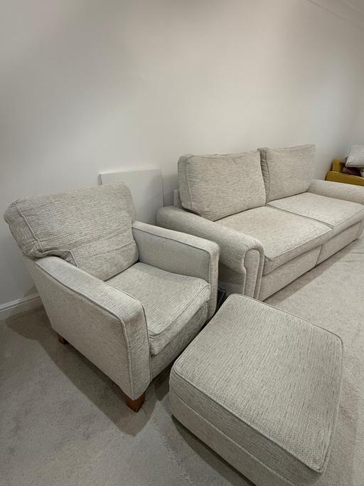 Buy & Sell Becontree East London - Photos for Sofa & Armchair & footstool