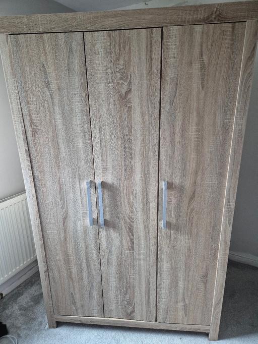 Buy & Sell Standish Lower Ground Wigan - Photos for light oak effect 3 door wardrobe The Range