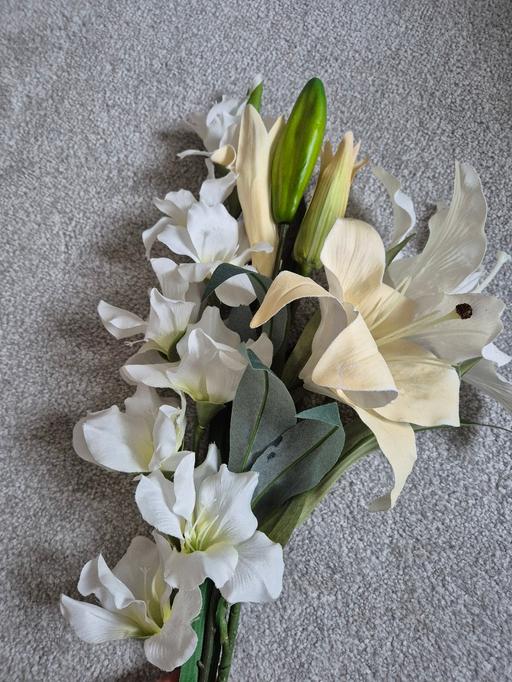 Buy & Sell Orrell Wigan - Photos for artificial flowers bundle bouquet