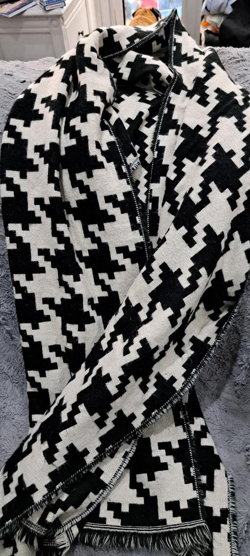 Buy & Sell Sutton Coldfield Birmingham - Photos for Scarf Acrylic 100%