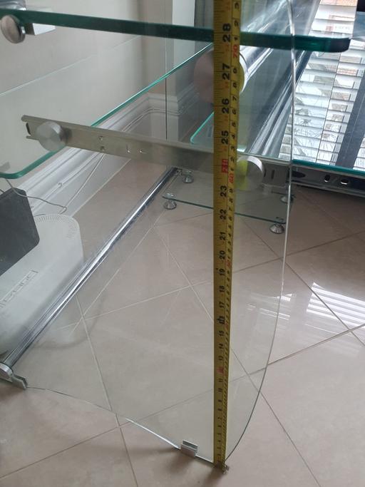 Buy & Sell Norbury South West London - Photos for Glass Desk