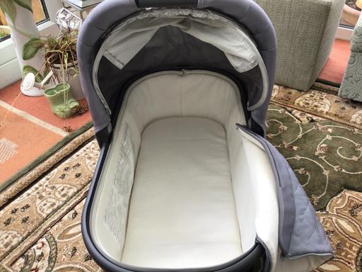 Buy & Sell Essington Wolverhampton - Photos for Uppababy carrycot