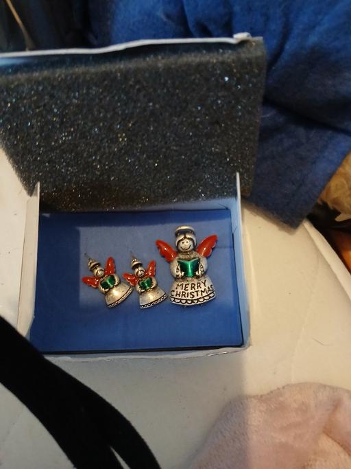 Buy & Sell Netherton Dudley - Photos for old Avon earrings and boach