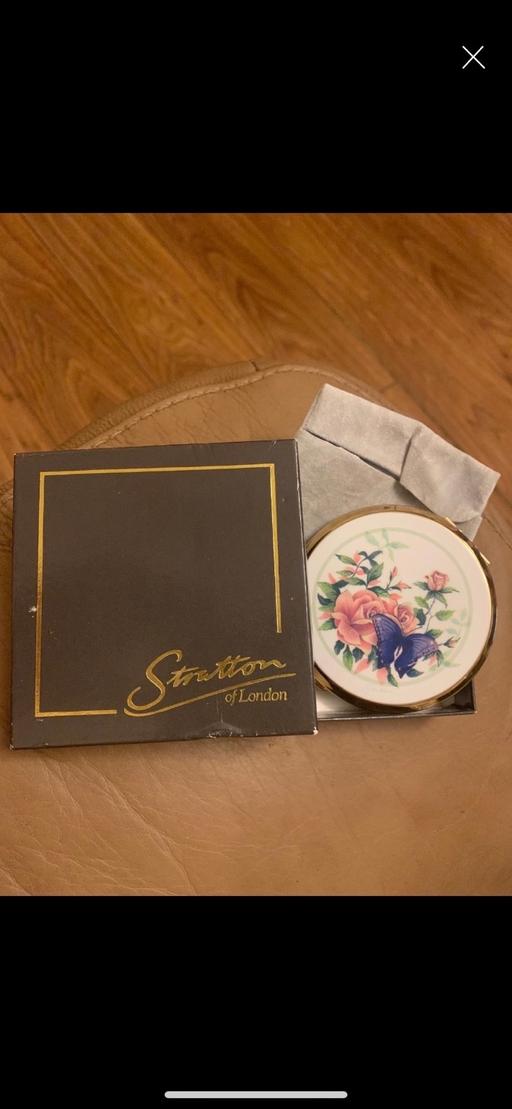 Buy & Sell Wednesbury Sandwell - Photos for Stratton compact vintage❤️